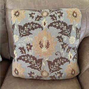 Ashley Floral Patterned Throw Pillow